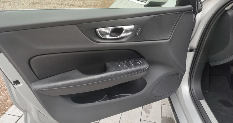 Volvo V60 cena 98277 przebieg: 133000, rok produkcji 2018 z Międzyrzecz małe 742